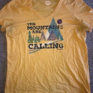 Life is Good “The Mountains are Calling” tee